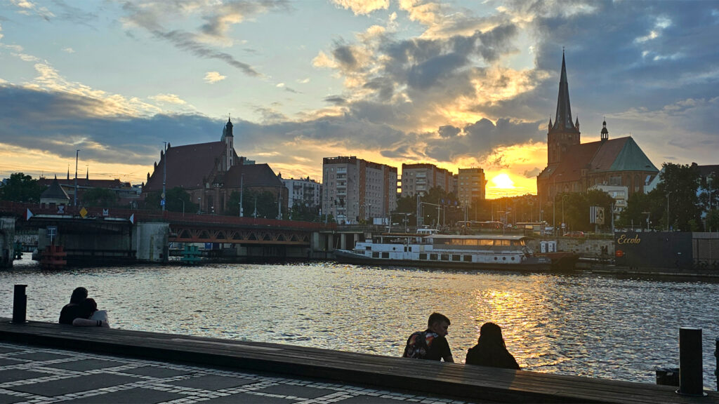 Abendstimmung am östlichen Oder-Ufer. Foto: © Deutsches Kulturforum östliches Europa, Vera Schneider