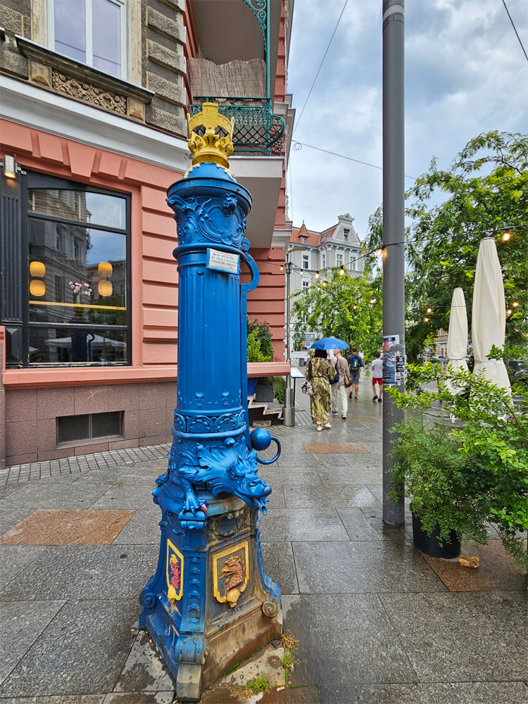 Wasserpumpe aus der Vorkriegszeit. Foto: © Deutsches Kulturforum östliches Europa, Vera Schneider