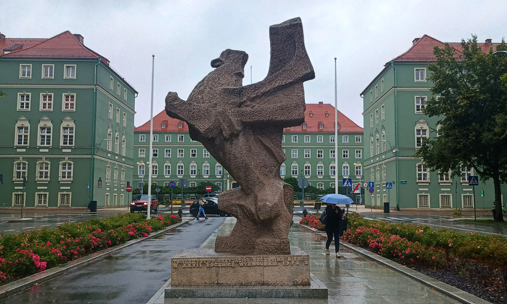 Stettiner Rathaus im Regen. Foto: © Brygida Helbig, 2025