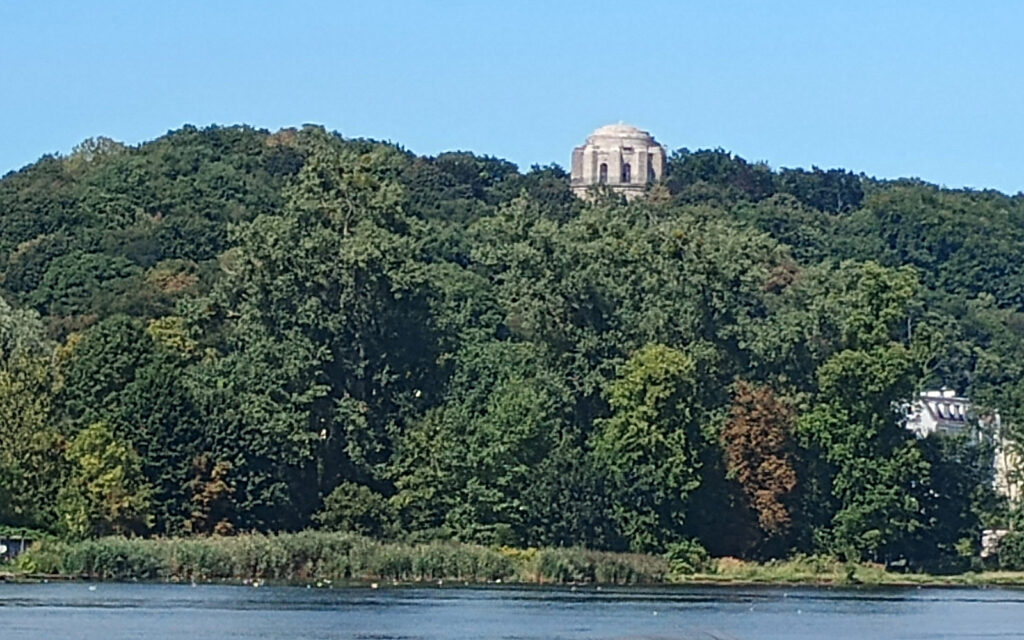 Der Bismarck-Turm vom Schiff aus gesehen. Foto: © Brygida Helbig