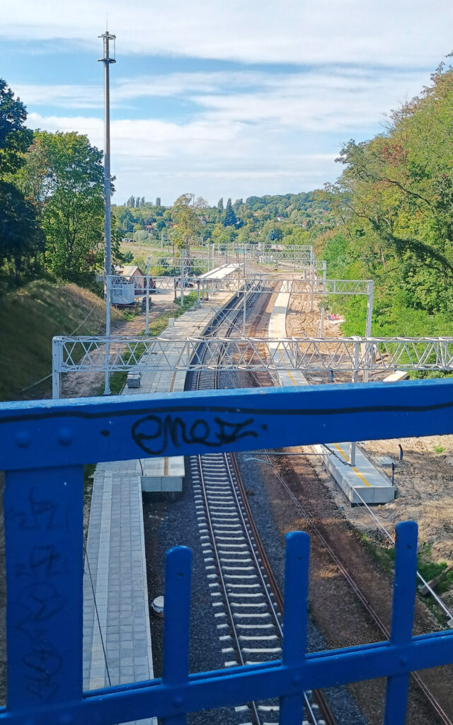 Der Blick von der Fußgängerbrücke über dem Bahnhof Szczecin Golęcino. Foto: © Brygida Helbig